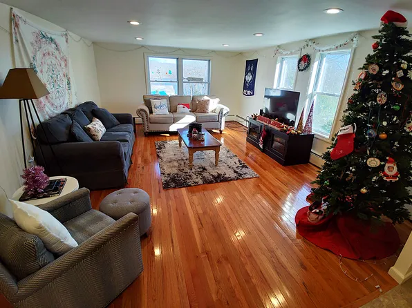 (undisclosed Address), Coventry, CT 06238