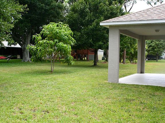 3rd image of 2372 SE Bounty Ave