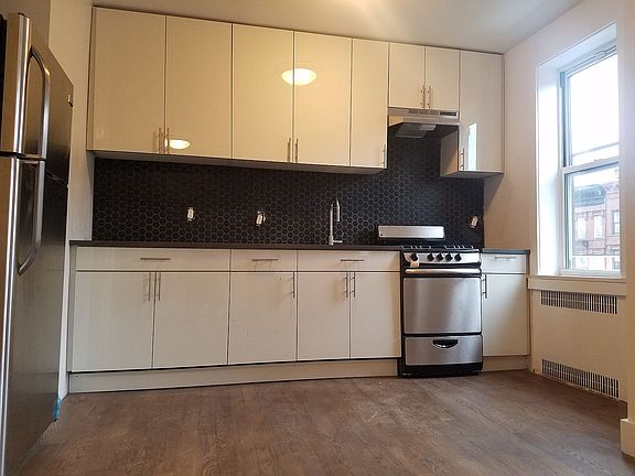 4th image of 115 E 116th St APT 4A