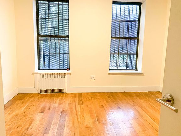 2nd image of 1418 Putnam Ave #B2l