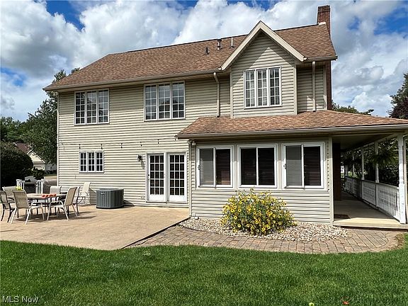 2nd image of 326 Oakdale Dr