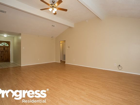 3rd image of 7302 Thicket Trail Dr