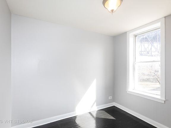 4th image of 9952 S Avenue M