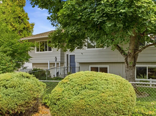411 Gertrude Dr, Dallesport, WA 98617