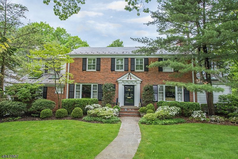 1st image of 35 Speir Dr