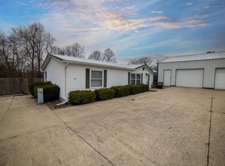 210 Walnut Heights Rd, Bedford, IN 47421