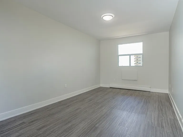 131 Maxwell St — Photo 14