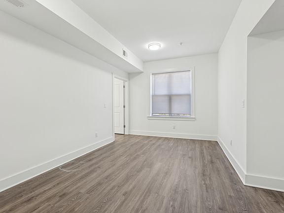 2nd image of 446-450 Irvine Turner Blvd #1E