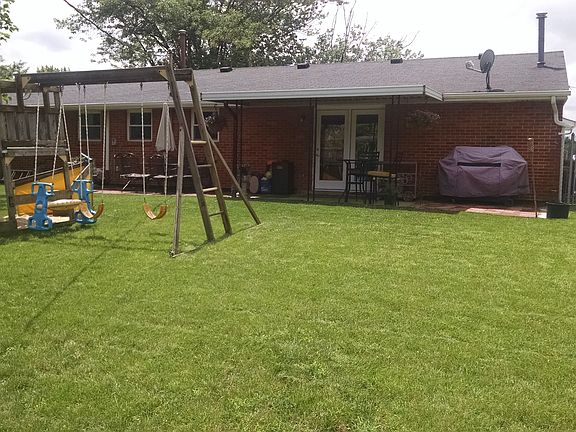 3rd image of 7228 Chatlake Dr