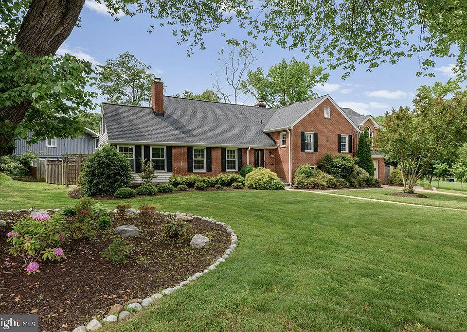 1st image of 6904 Clemson Dr
