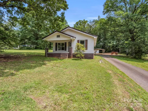 221 W Church St, Bostic, NC 28018