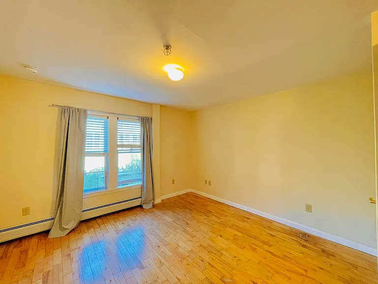 23 Church St #4 — Photo 6
