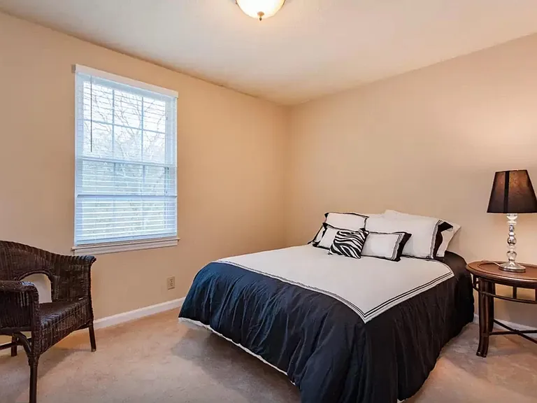 3912 Westlawn Dr — Photo 7