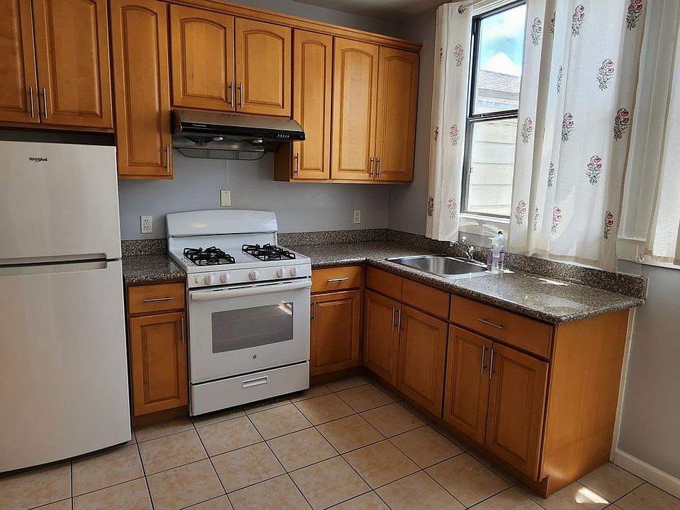 1st image of 3232 21st St APT 16