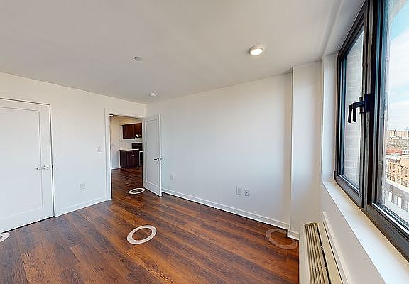 4th image of 874 Willoughby Ave #601