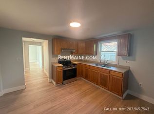 11 Ayers Ct APT 1, Brewer, ME 04412