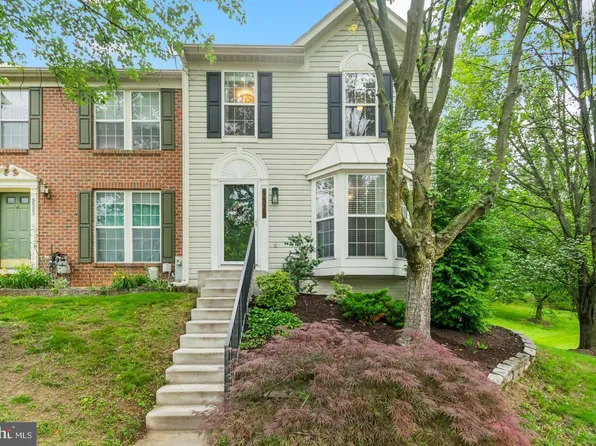 9525 Oakhurst Dr, Columbia, MD 21046
