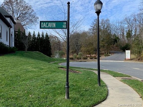 2nd image of 1015 Dacavin Dr