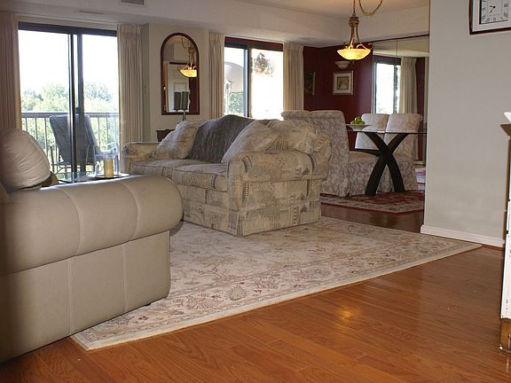 Livingroom for other side