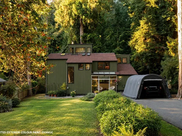 1540 Tunstall Blvd, Bowen Island, BC V0N 1G2
