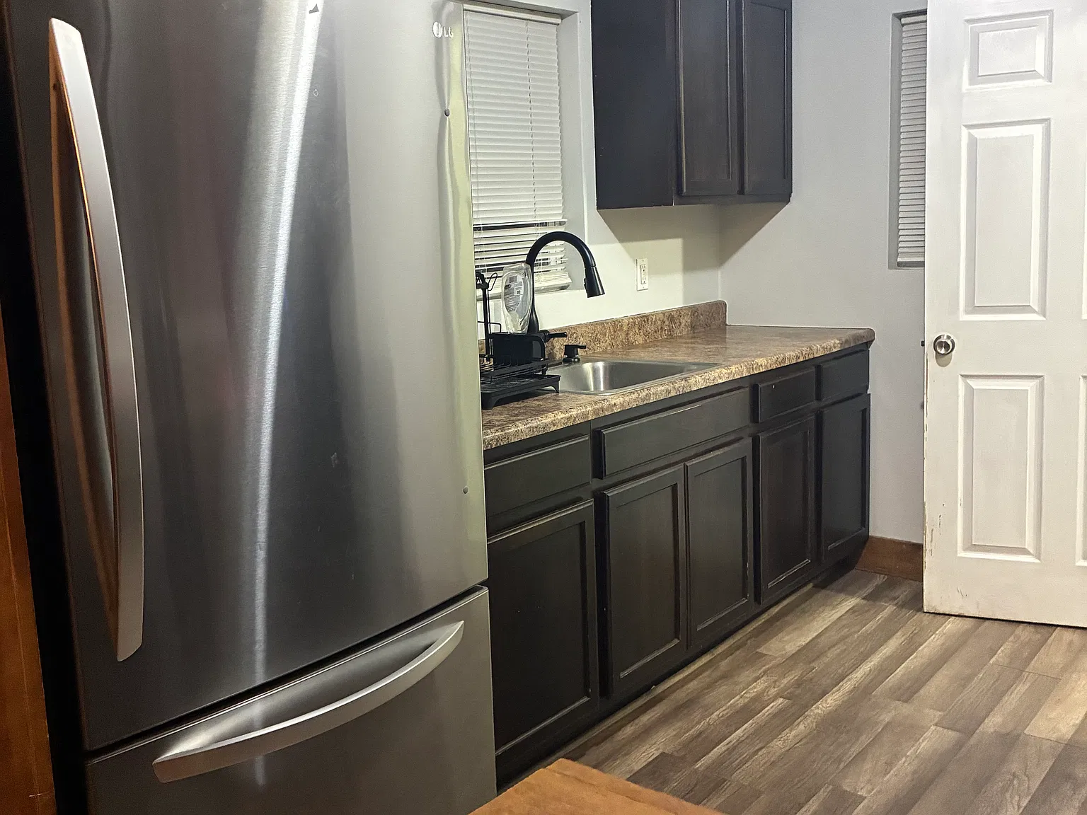 2445 Center St — Photo 2