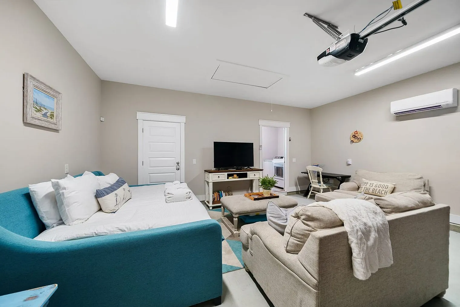 3 bed, 2.0 bath, 1496 sqft, $10,044 — Photo 4