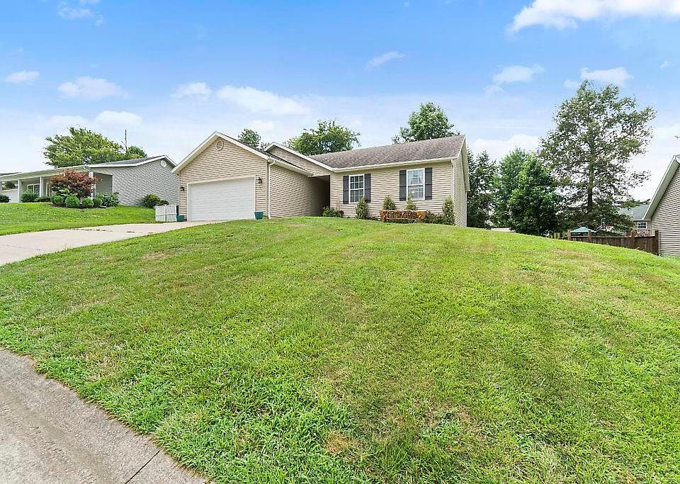 1st image of 231 Greenbrier Dr