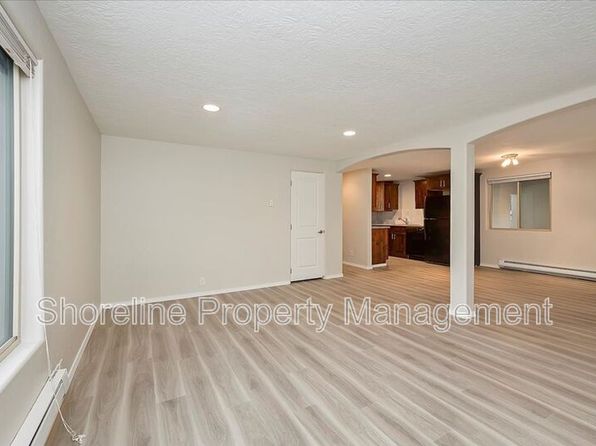 2085 W Brittany Ln APT 303