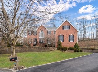 11 Cold Spring Ct, Mount Kisco, NY 10549