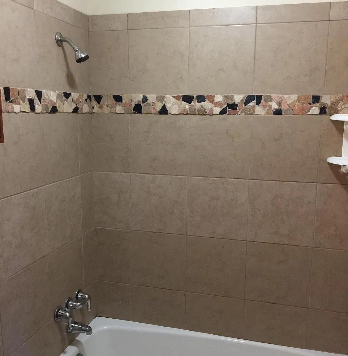 2 bed, 1100 sqft, $1,525 — Photo 3