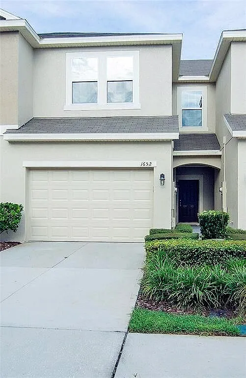 Nice Townhome in the hear of Oviedo! — Photo 1