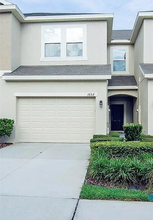 1652 Plumeria Pl
