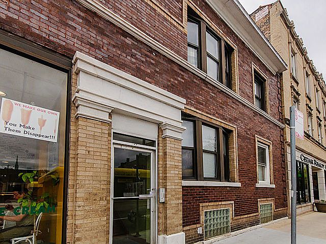 1st image of 1403 W Diversey Pkwy APT 4