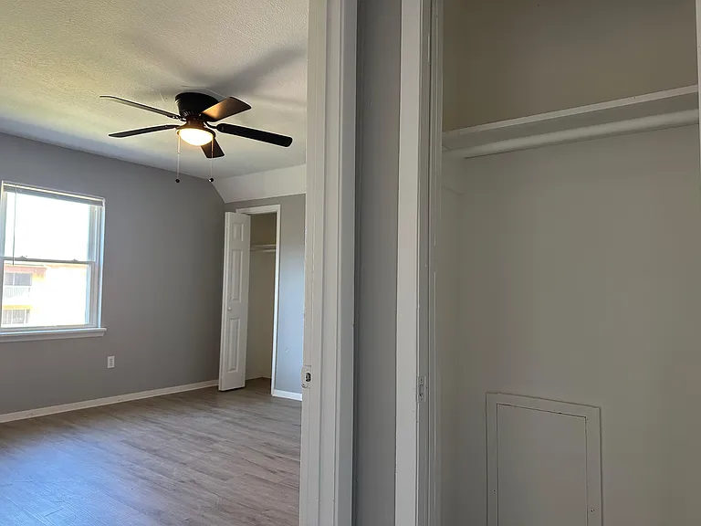 The Place at Baytown — Photo 14
