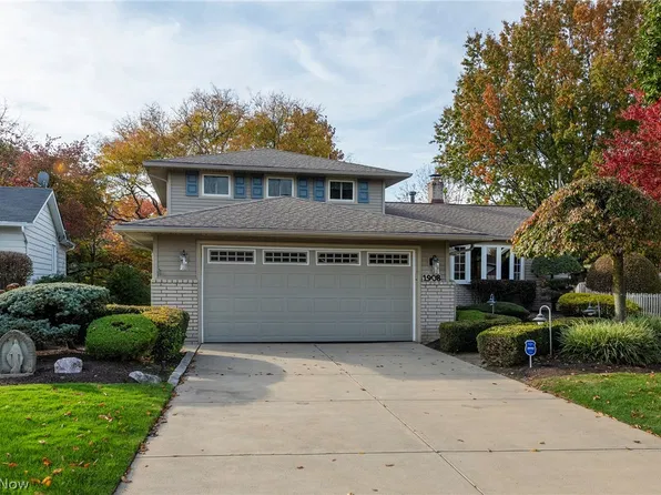 1908 Adena Ln, Mayfield Heights, OH 44124