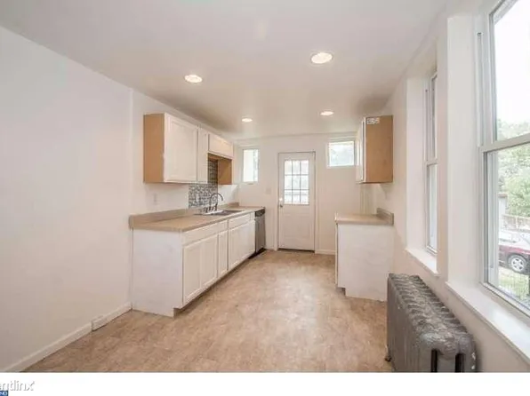 1722 W 6th St, Wilmington, DE 19805