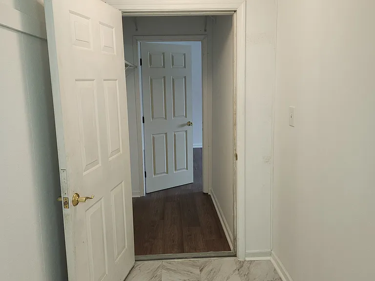 1230 E Main St #3 — Photo 7