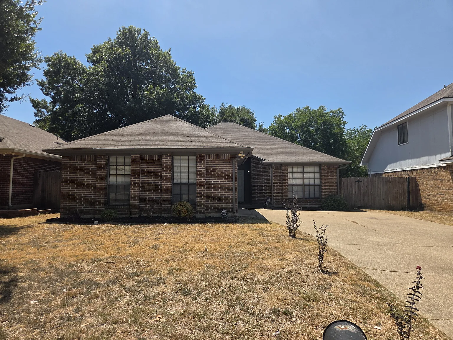 3 bed, 1400 sqft, $2,100 — Photo 2