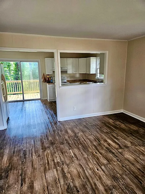 2630 Cherry Cir — Photo 3