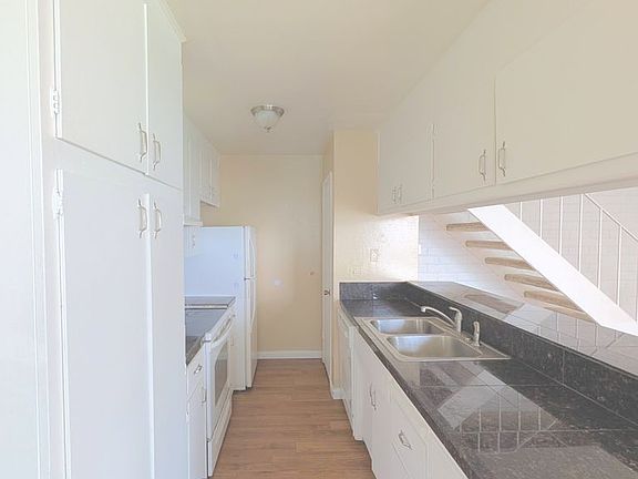 3rd image of 6435 Greenback Ln APT 3