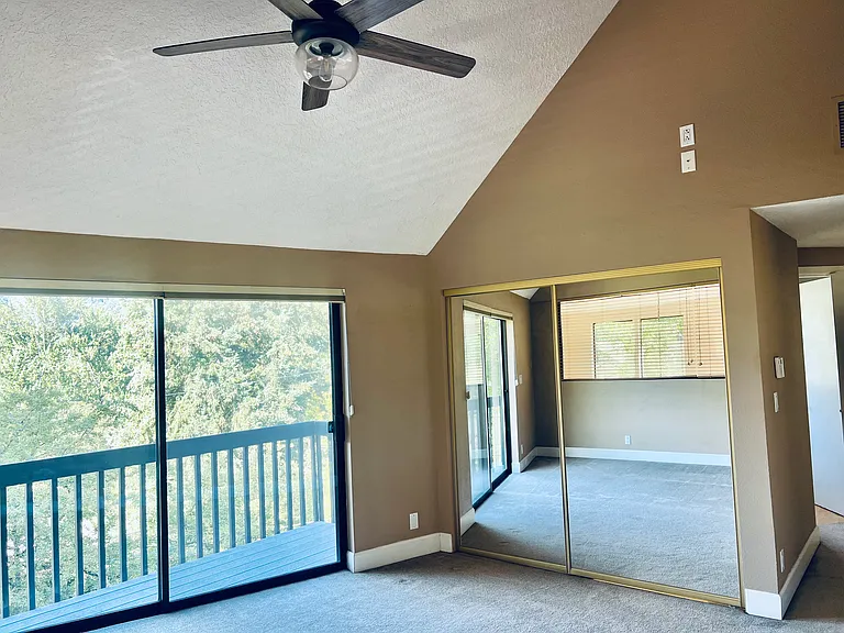 6058 SW 30th Ave #A — Photo 15