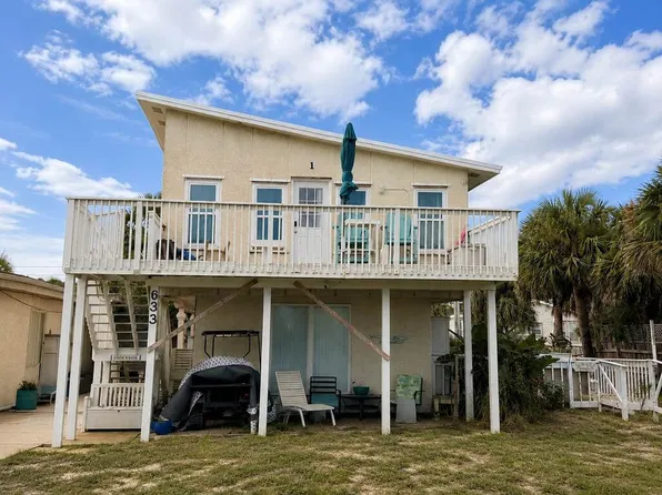 633 E Gorrie Dr #1, Saint George Island, FL 32328