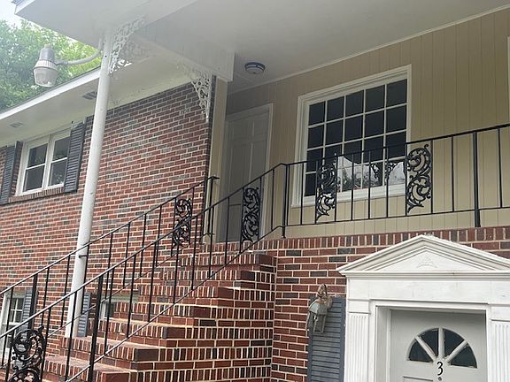 5th image of 1624 College St SE #1