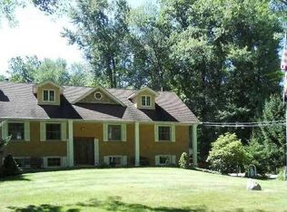 37 Warren Dr, Hopewell Junction, NY 12533