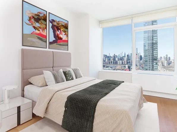2703 42nd Rd, Long Island City, NY