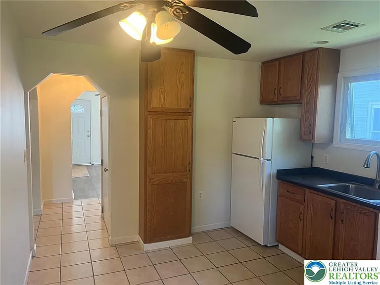 1839 Willow Park Rd — Photo 6
