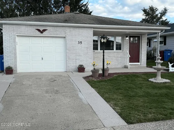 35 Puerto Vallarta Street, Toms River, NJ 08757