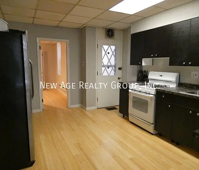 3225 Mount Vernon St #1 — Photo 2