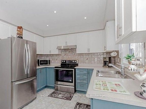 4th image of 58 Summerdale Cres