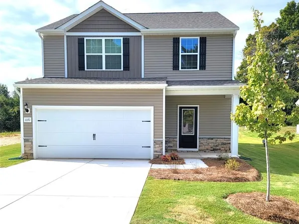 1070 Jonestown Rd, Winston Salem, NC 27103